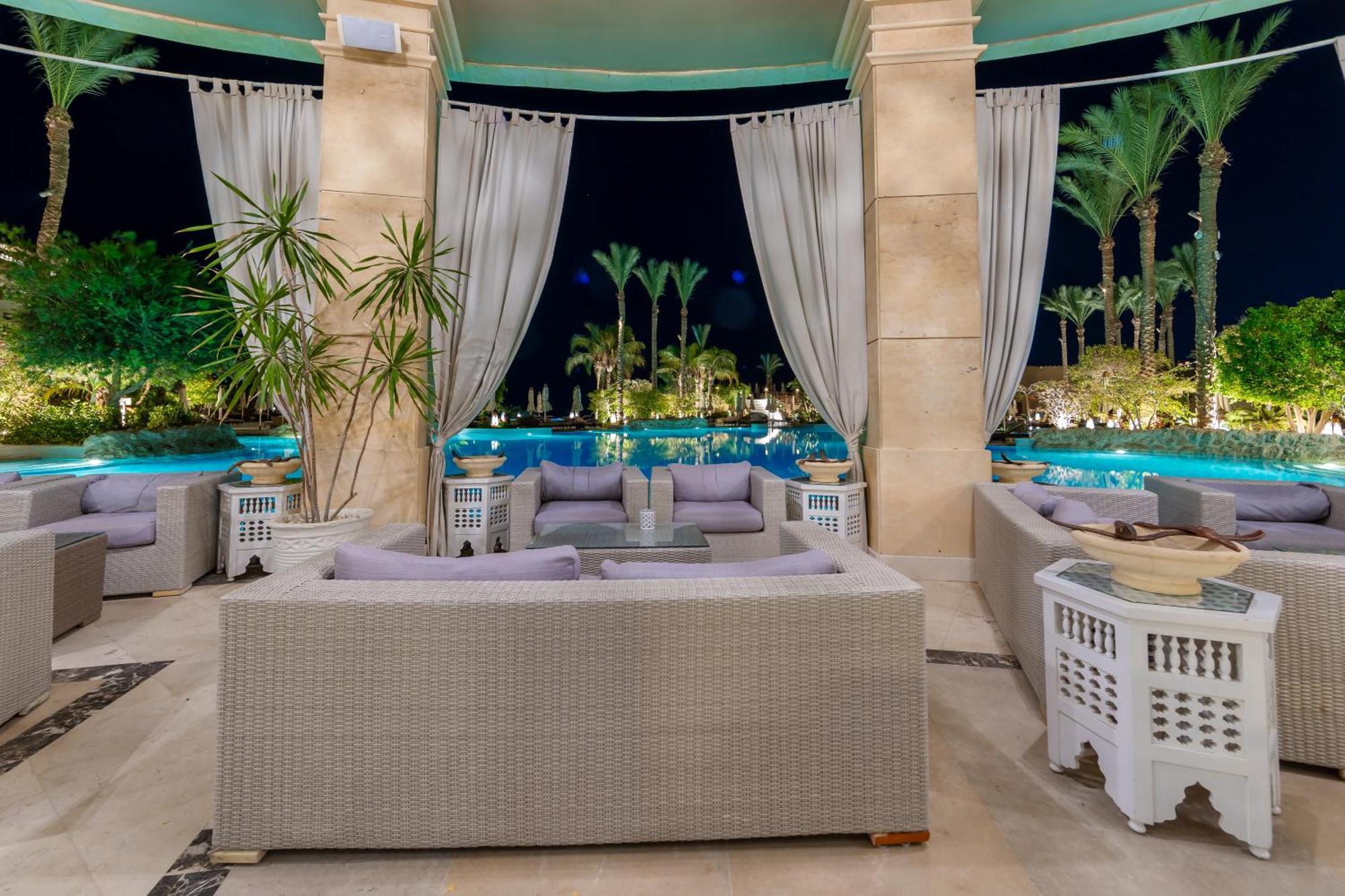 The Makadi Spa Hotel - Couples Only 18 Years Plus Hurghada Exterior photo The pool at the Royal Mirage